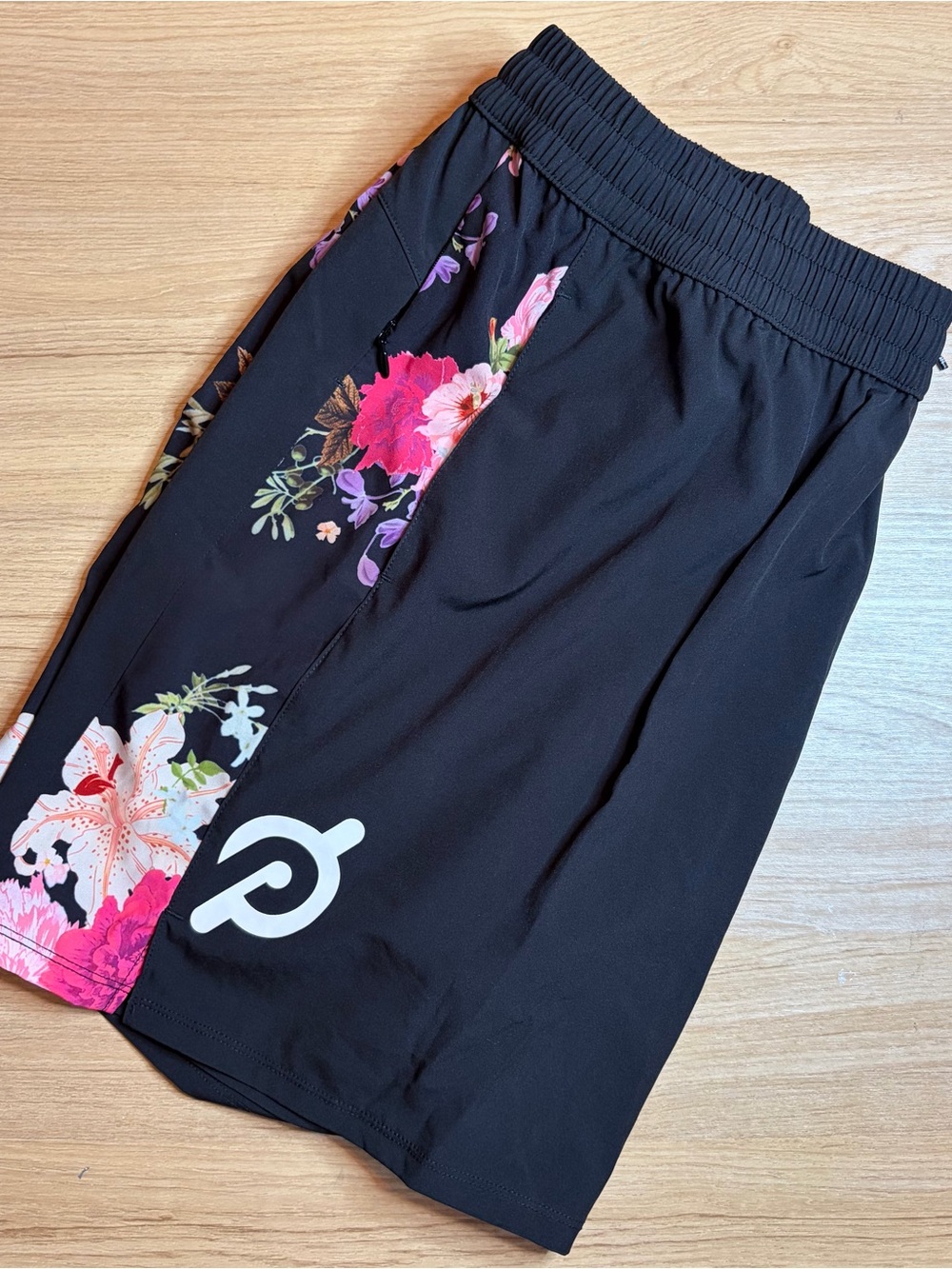 Peloton Black & Multi Floral Workout Shorts Large